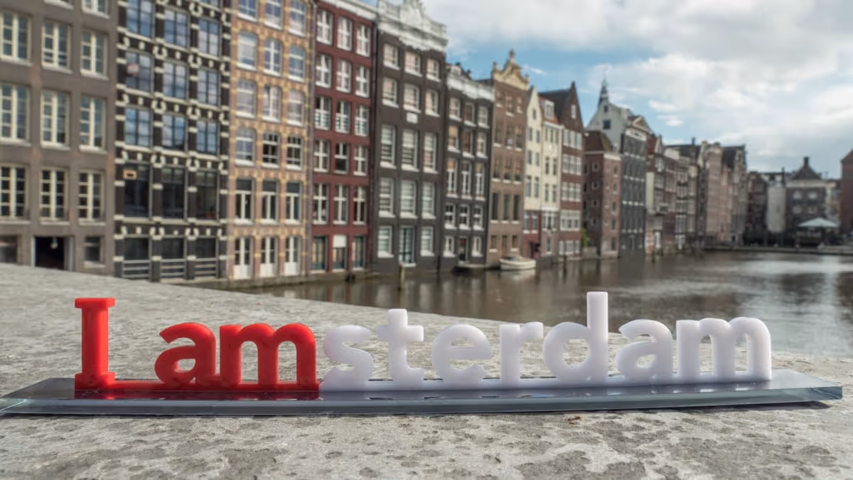 Umzug Hamburg–Amsterdam